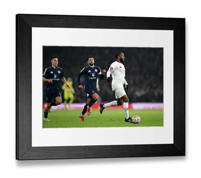 Framed Print : Arsenal v Manchester United - Emirates FA Cup Third Round Framed Print : Arsenal v Manchester United - Emirates FA Cup Third Round