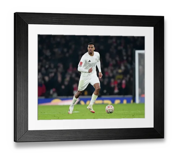 Framed Print : Arsenal v Manchester United - Emirates FA Cup Third Round