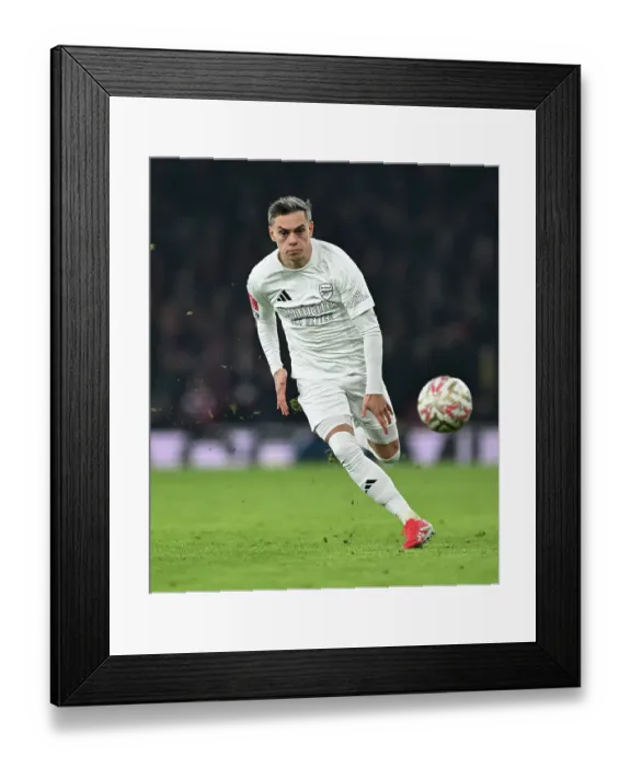 Framed Print : Arsenal v Manchester United - Emirates FA Cup Third Round Framed Print : Arsenal v Manchester United - Emirates FA Cup Third Round