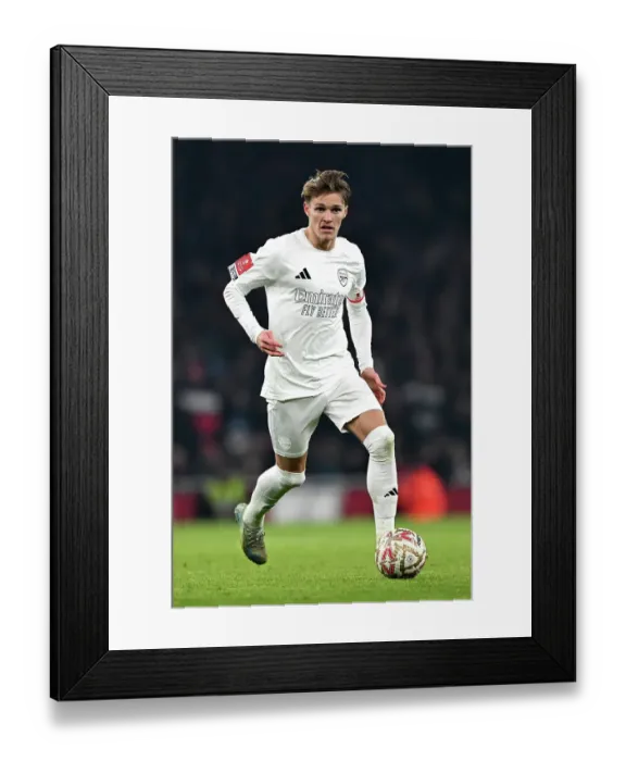 Framed Print : Arsenal v Manchester United - Emirates FA Cup Third Round