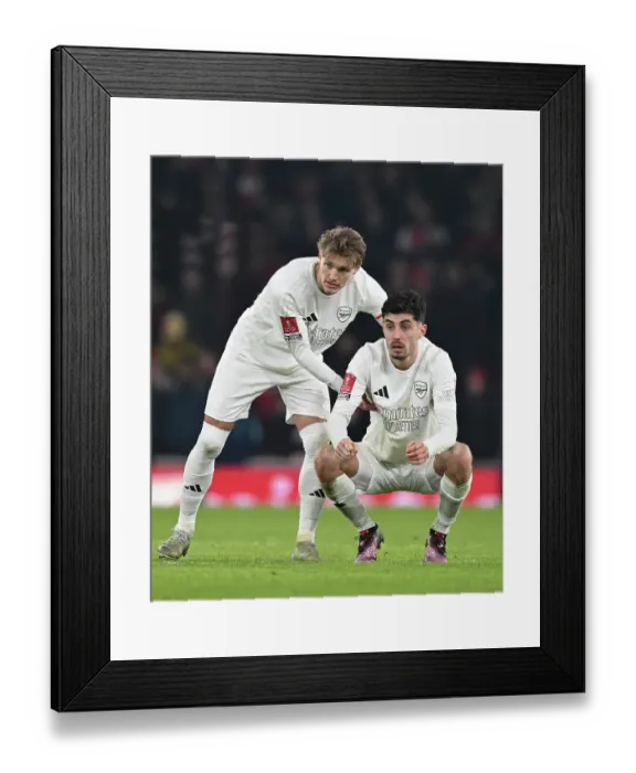 Framed Print : Arsenal v Manchester United - Emirates FA Cup Third Round