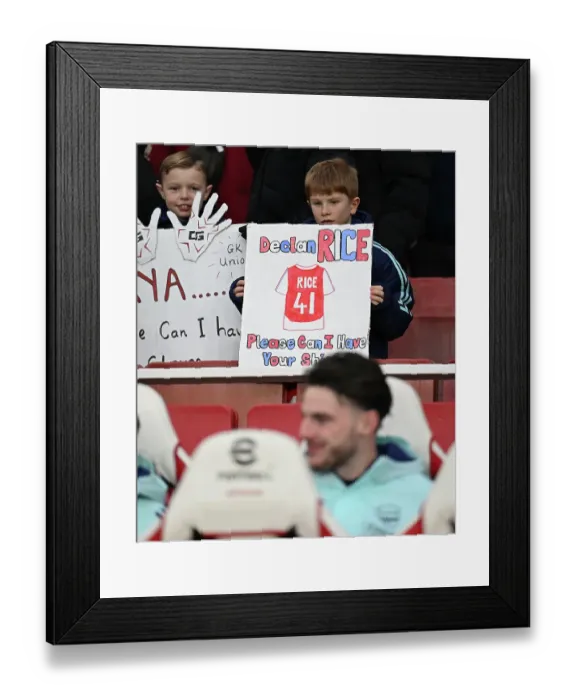 Framed Print : Arsenal v Manchester United - Emirates FA Cup Third Round Framed Print : Arsenal v Manchester United - Emirates FA Cup Third Round