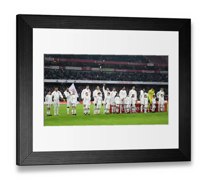 Framed Print : Arsenal v Manchester United - Emirates FA Cup Third Round