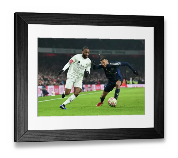 Framed Print : Arsenal v Manchester United - Emirates FA Cup Third Round