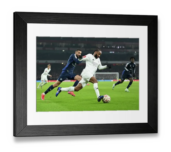 Framed Print : Arsenal v Manchester United - Emirates FA Cup Third Round