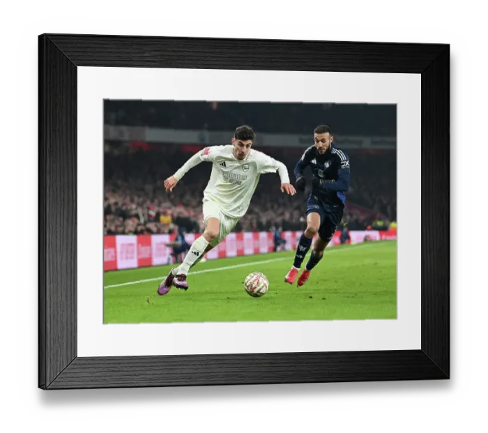 Framed Print : Arsenal v Manchester United - Emirates FA Cup Third Round