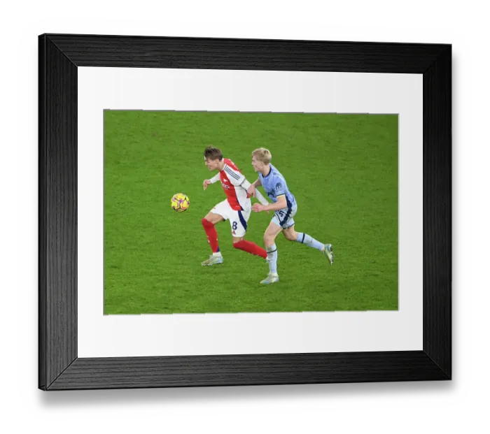 Framed Print : Arsenal FC v Tottenham Hotspur FC - Premier League