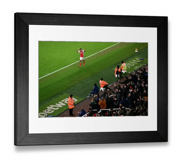 Framed Print : Arsenal FC v Tottenham Hotspur FC - Premier League