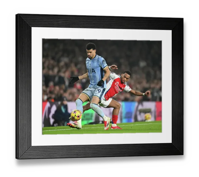Framed Print : Arsenal FC v Tottenham Hotspur FC - Premier League Framed Print : Arsenal FC v Tottenham Hotspur FC - Premier League