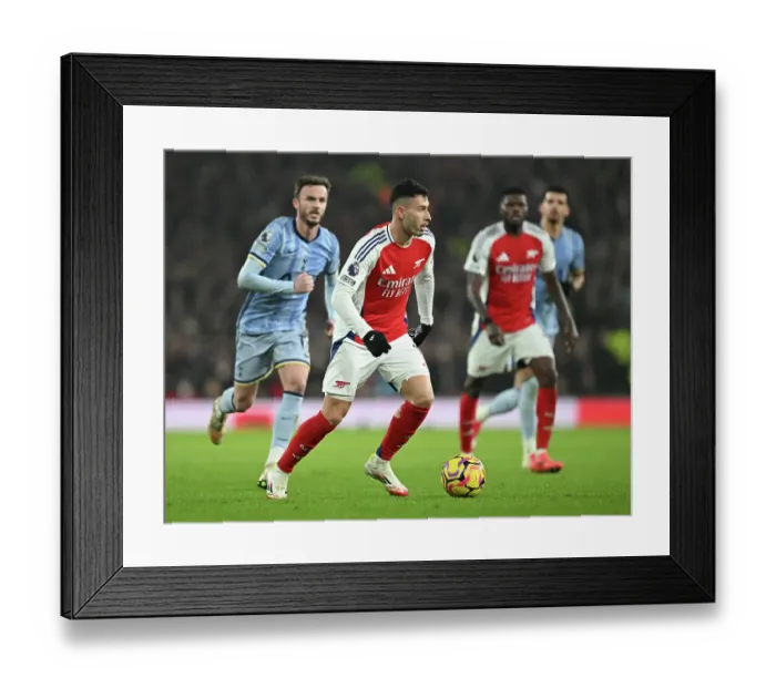 Framed Print : Arsenal FC v Tottenham Hotspur FC - Premier League Framed Print : Arsenal FC v Tottenham Hotspur FC - Premier League