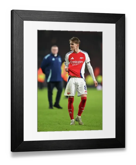 Framed Print : Arsenal FC v Tottenham Hotspur FC - Premier League