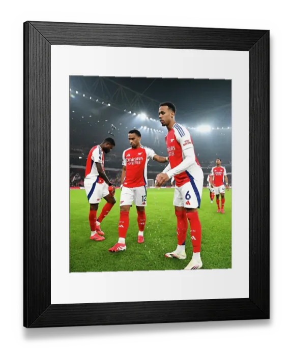 Framed Print : Arsenal FC v Tottenham Hotspur FC - Premier League Framed Print : Arsenal FC v Tottenham Hotspur FC - Premier League