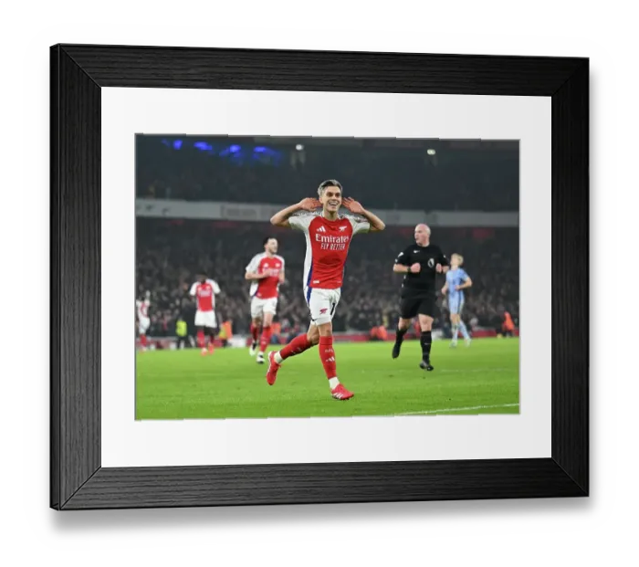 Framed Print : Arsenal FC v Tottenham Hotspur FC - Premier League