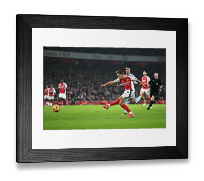 Framed Print : Arsenal FC v Tottenham Hotspur FC - Premier League