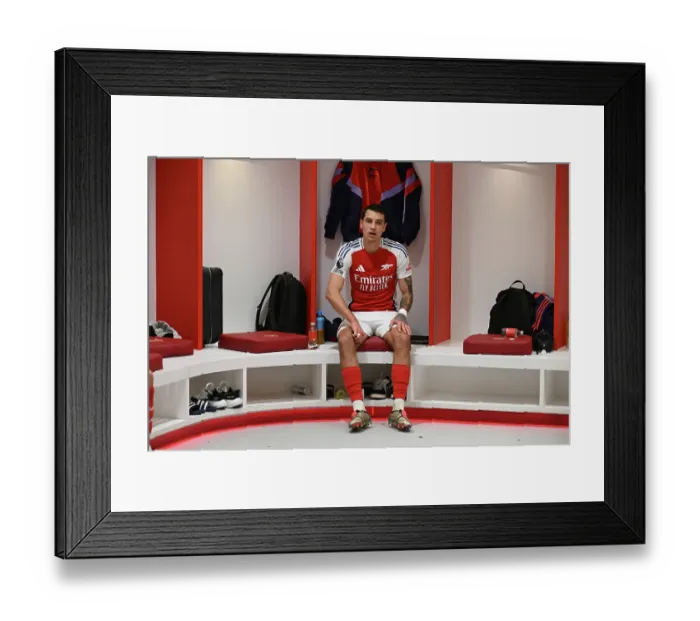 Framed Print : Arsenal FC v Manchester United FC - Premier League Framed Print : Arsenal FC v Manchester United FC - Premier League