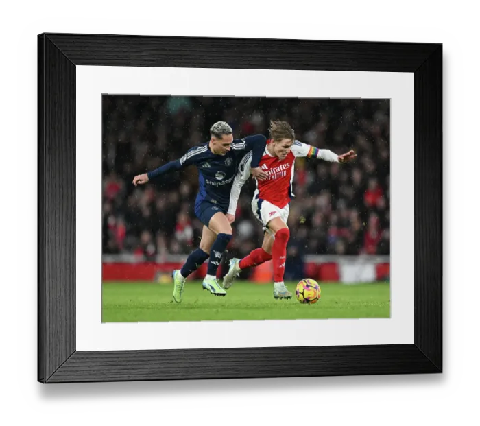 Framed Print : Arsenal FC v Manchester United FC - Premier League Framed Print : Arsenal FC v Manchester United FC - Premier League
