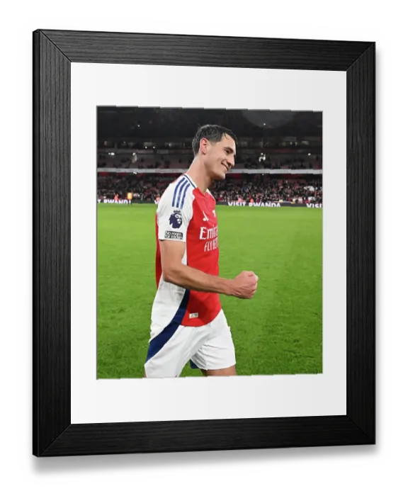 Framed Print : Arsenal FC v Manchester United FC - Premier League