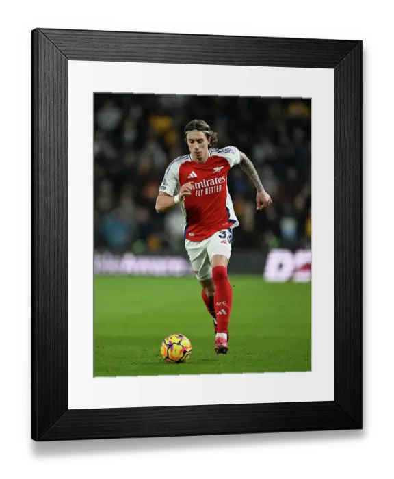 Framed Print : Wolverhampton Wanderers FC v Arsenal FC - Premier League Framed Print : Wolverhampton Wanderers FC v Arsenal FC - Premier League