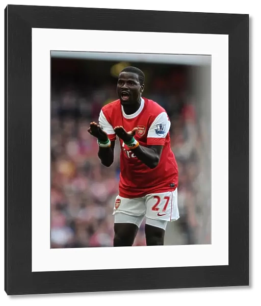 Emmanuel Eboue (Arsenal). Arsenal 2: 1 Birmingham City, Barclays Premier League