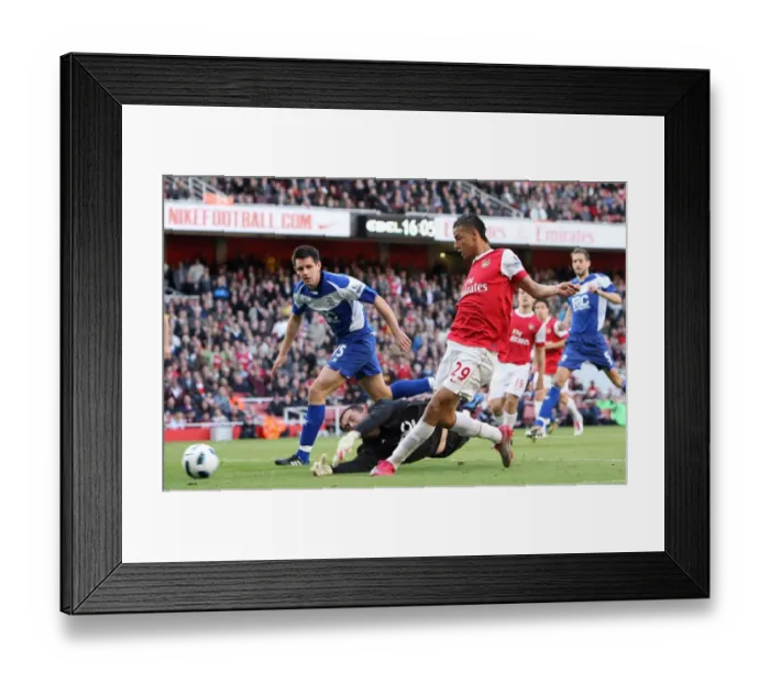 Framed Print : Marouane Chamakh's Strike: Arsenal's 2-1 Victory Over Birmingham City in the Premier League