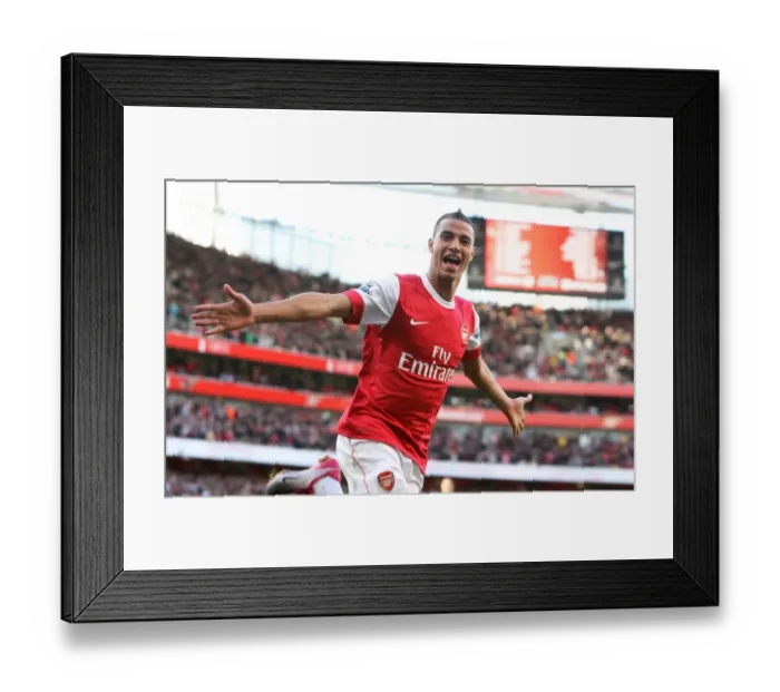 Framed Print : Chamakh's Brace: Arsenal's Thrilling 2-1 Victory Over Birmingham City in the Premier League