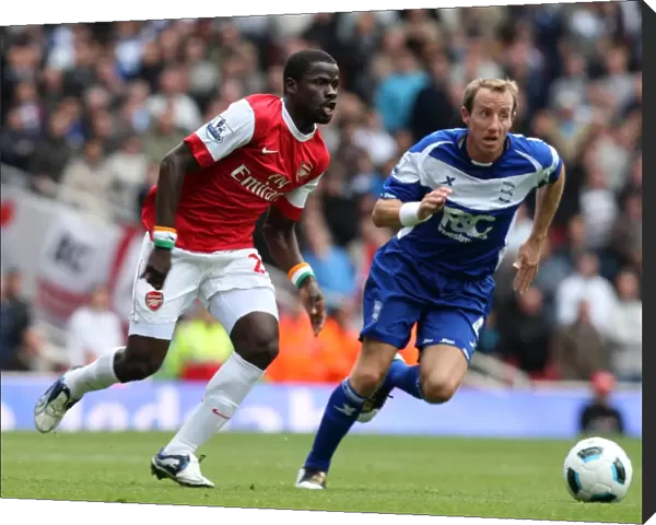 Emmanuel Eboue (Arsenal) Lee Bowyer (Birmingham). Arsenal 2: 1 Birmingham City