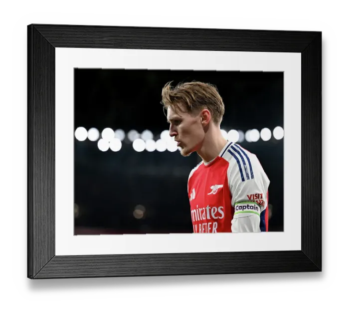Framed Print : Arsenal FC v Manchester City FC - Premier League Framed Print : Arsenal FC v Manchester City FC - Premier League