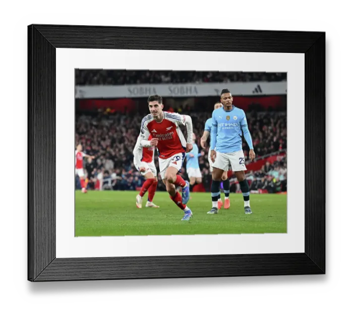Framed Print : Arsenal FC v Manchester City FC - Premier League
