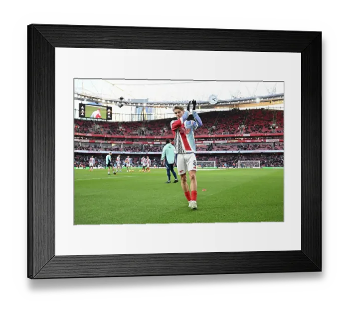 Framed Print : Arsenal FC v Manchester City FC - Premier League
