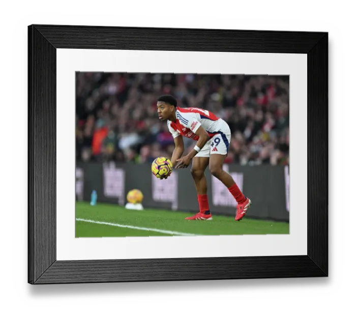 Framed Print : Arsenal FC v Manchester City FC - Premier League