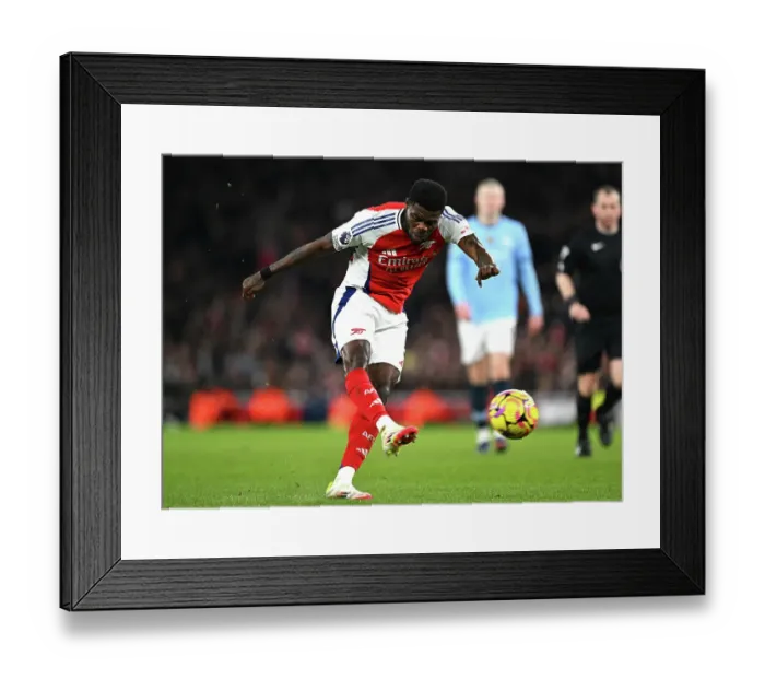 Framed Print : Arsenal FC v Manchester City FC - Premier League