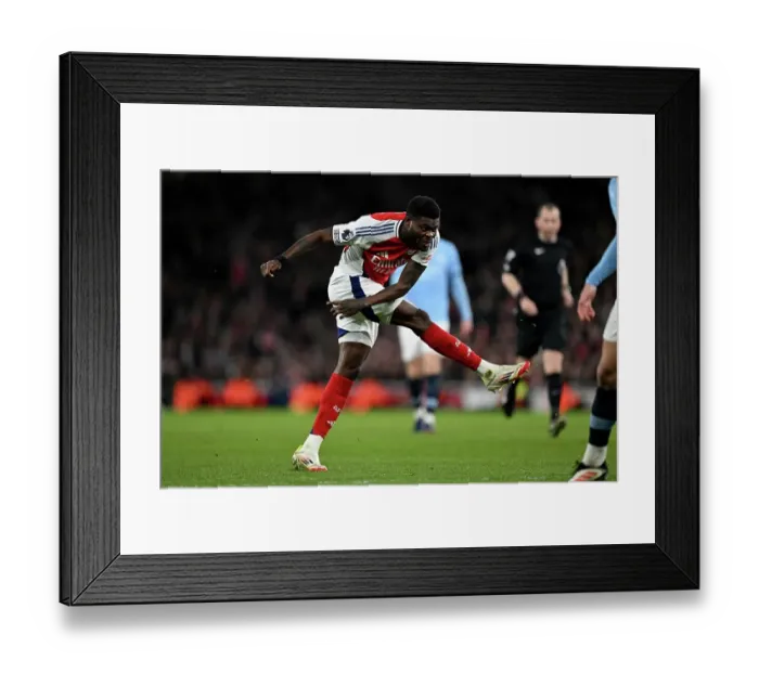 Framed Print : Arsenal FC v Manchester City FC - Premier League
