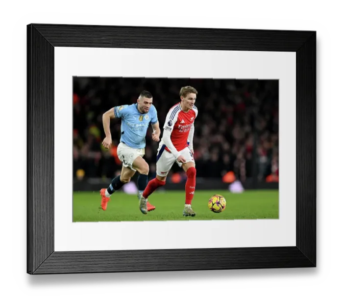Framed Print : Arsenal FC v Manchester City FC - Premier League