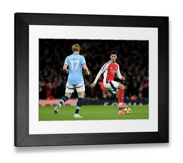 Framed Print : Arsenal FC v Manchester City FC - Premier League