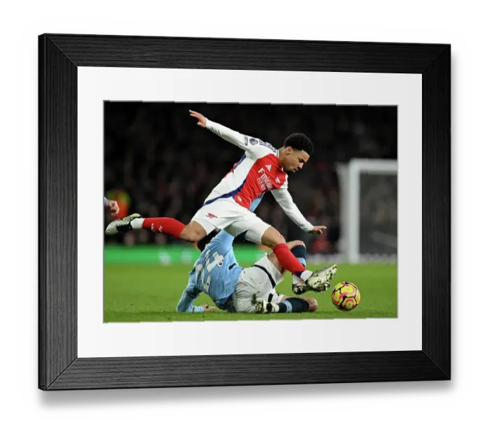 Framed Print : Arsenal FC v Manchester City FC - Premier League