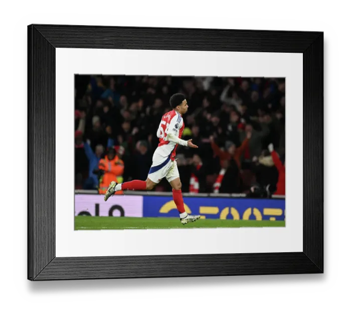 Framed Print : Arsenal FC v Manchester City FC - Premier League