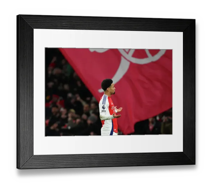 Framed Print : Arsenal FC v Manchester City FC - Premier League