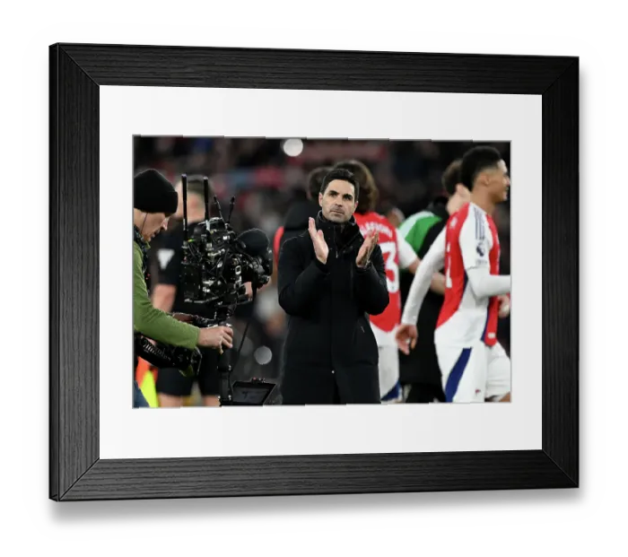 Framed Print : Arsenal FC v Manchester City FC - Premier League Framed Print : Arsenal FC v Manchester City FC - Premier League