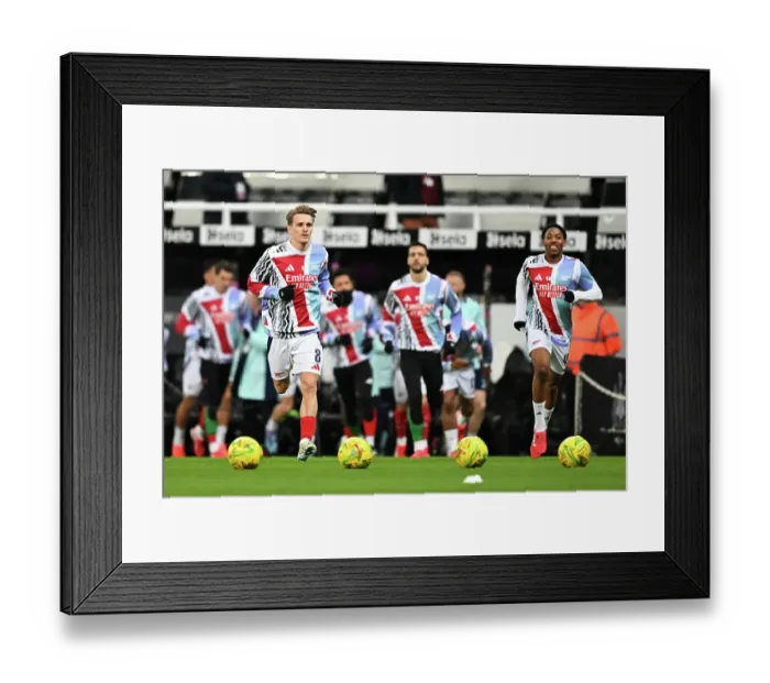 Framed Print : Newcastle United v Arsenal - Carabao Cup Semi Final Second Leg