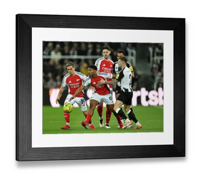 Framed Print : Newcastle United v Arsenal - Carabao Cup Semi Final Second Leg Framed Print : Newcastle United v Arsenal - Carabao Cup Semi Final Second Leg