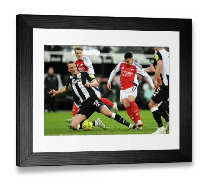 Framed Print : Newcastle United v Arsenal - Carabao Cup Semi Final Second Leg Framed Print : Newcastle United v Arsenal - Carabao Cup Semi Final Second Leg