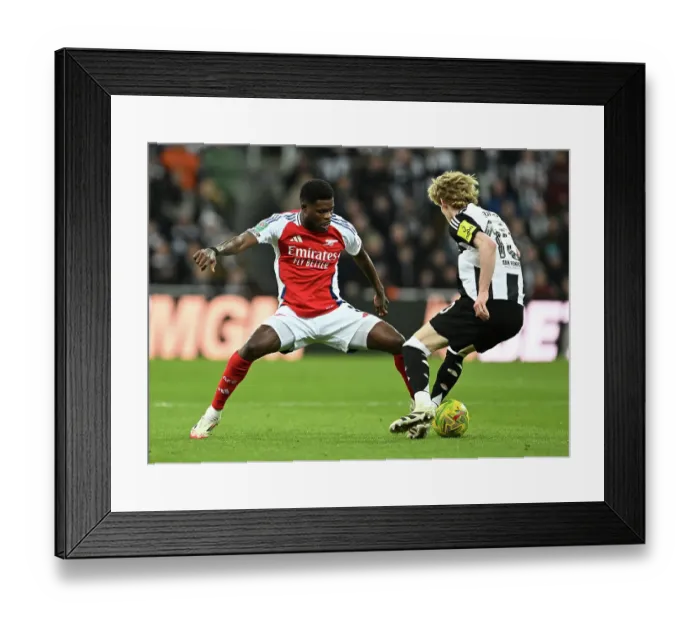 Framed Print : Newcastle United v Arsenal - Carabao Cup Semi Final Second Leg Framed Print : Newcastle United v Arsenal - Carabao Cup Semi Final Second Leg