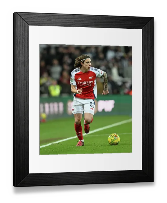 Framed Print : Newcastle United v Arsenal - Carabao Cup Semi Final Second Leg Framed Print : Newcastle United v Arsenal - Carabao Cup Semi Final Second Leg