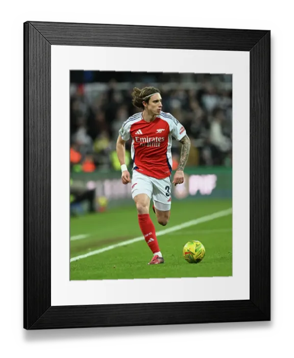 Framed Print : Newcastle United v Arsenal - Carabao Cup Semi Final Second Leg Framed Print : Newcastle United v Arsenal - Carabao Cup Semi Final Second Leg