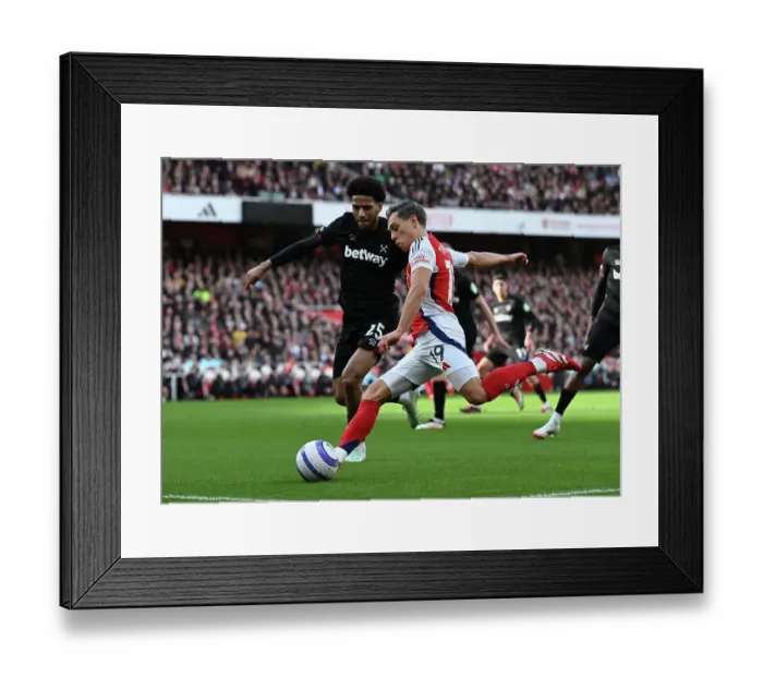 Framed Print : Arsenal FC v West Ham United FC - Premier League