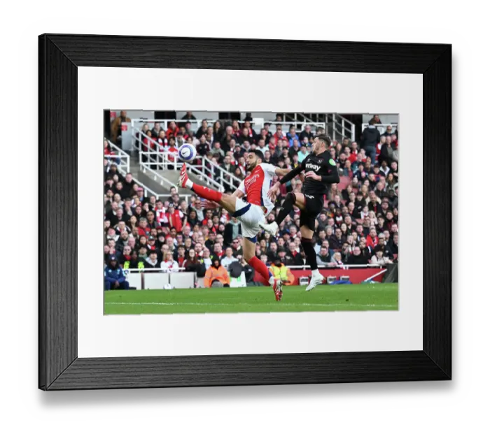 Framed Print : Arsenal FC v West Ham United FC - Premier League Framed Print : Arsenal FC v West Ham United FC - Premier League