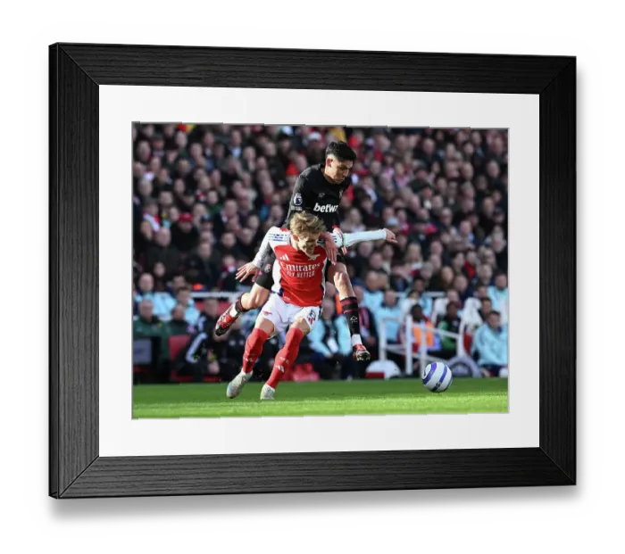 Framed Print : Arsenal FC v West Ham United FC - Premier League Framed Print : Arsenal FC v West Ham United FC - Premier League