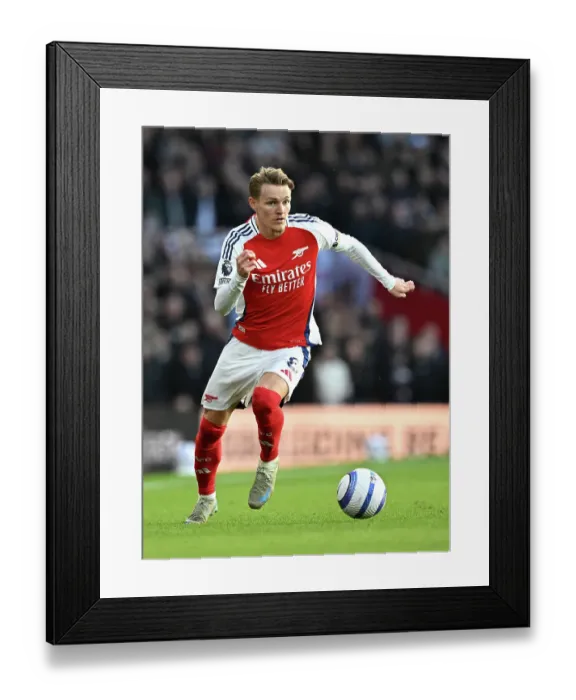Framed Print : Arsenal FC v West Ham United FC - Premier League Framed Print : Arsenal FC v West Ham United FC - Premier League