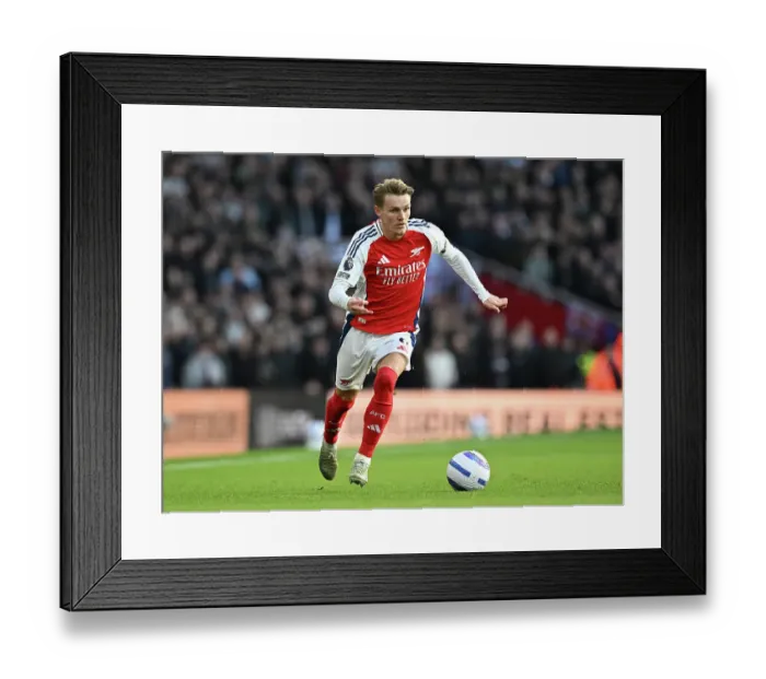 Framed Print : Arsenal FC v West Ham United FC - Premier League Framed Print : Arsenal FC v West Ham United FC - Premier League