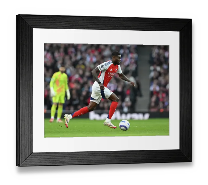 Framed Print : Arsenal FC v West Ham United FC - Premier League
